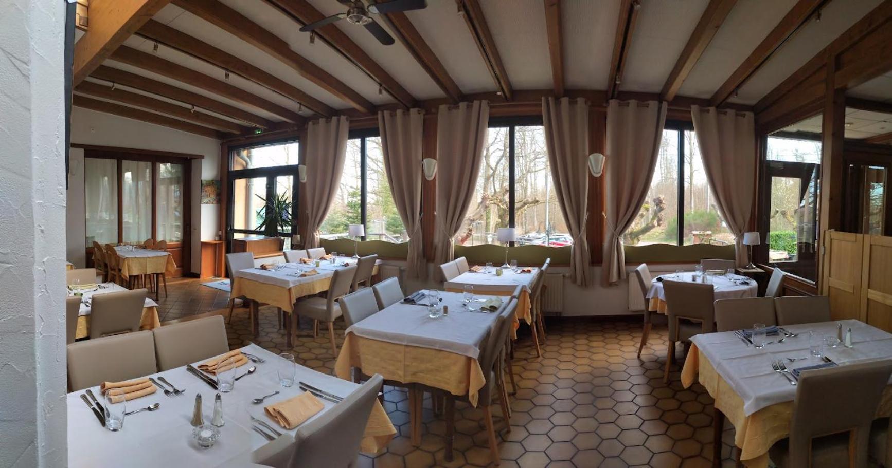 Logis Hotel Notre-Dame - Restaurant Ouvert Midi Et Soir Sauf Dimanche Soir Danne-et-Quatre-Vents Exterior photo